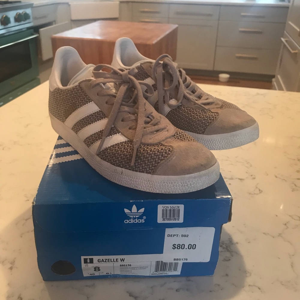 Adidas gazelle sneakers in dusty pink